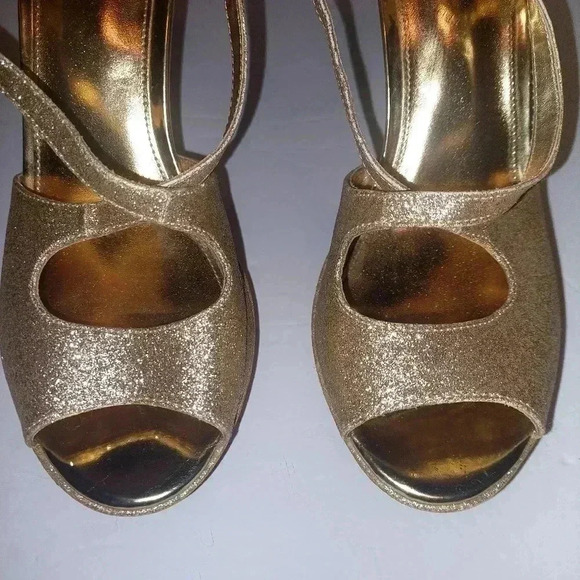 Fioni Gold Glitter Stilletto Heels Size 8 - Picture 2 of 11